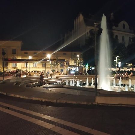 Gutenberg Utca Apartman Szeged Esterno foto
