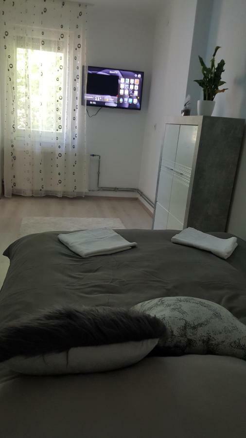 Gutenberg Utca Apartman Szeged Esterno foto
